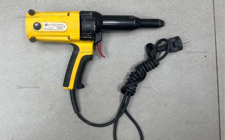 Заклепочник Absolut skytools  SK1006