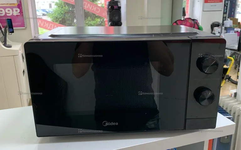 Микроволновая печь  Midea