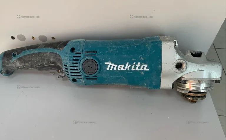 Угловая шлифмашина Makita GA9050
