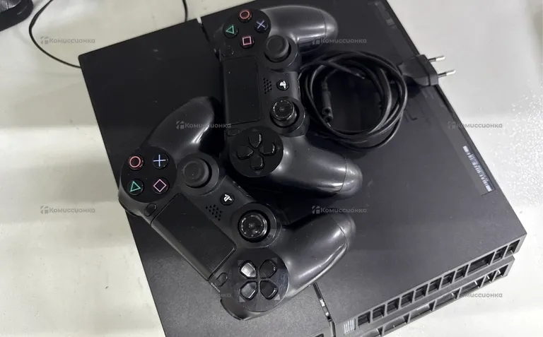 Приставка PS4. Fat 500