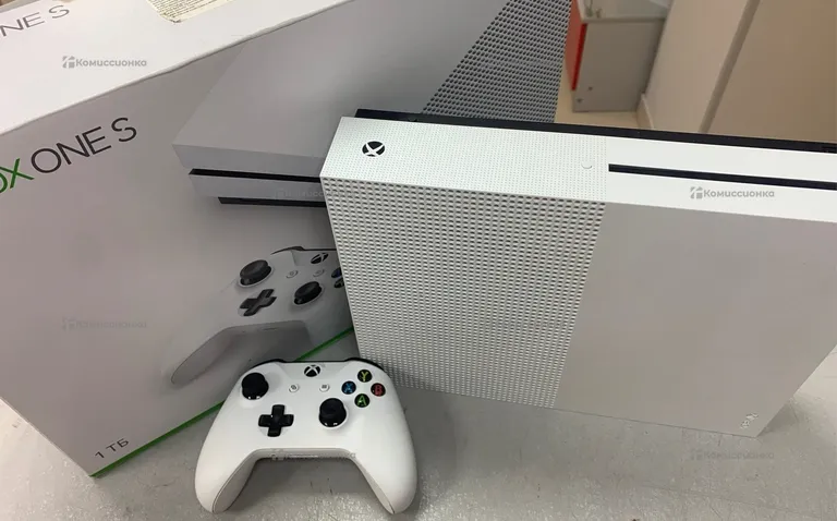 Xbox One S 1Tb