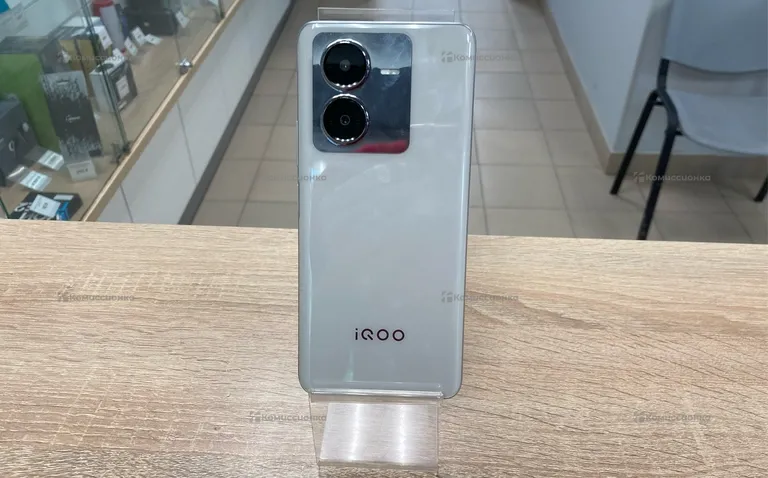 IQOO Z8x 8/128