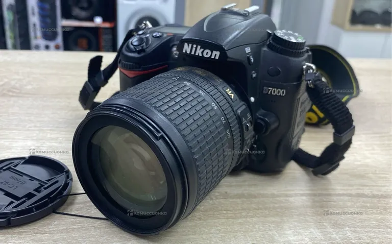 Фотоаппарат Nikon D7000