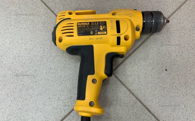 Дрель DEWALT DWD1155
