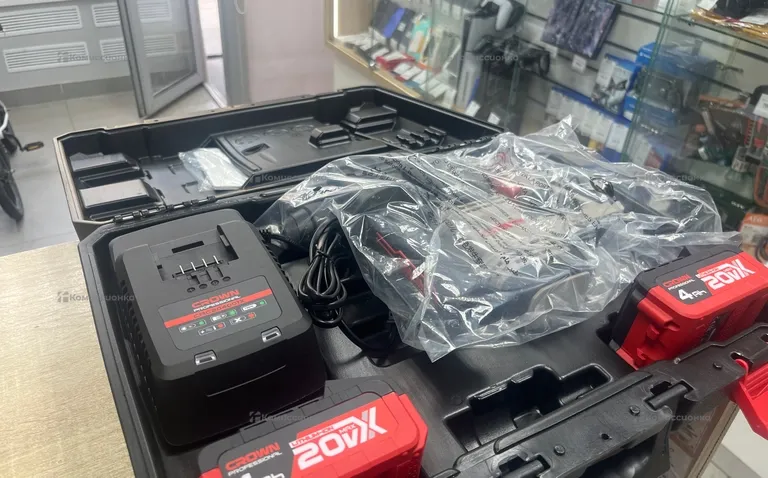 Аккумуляторный перфоратор CROWN CT28001HX-4 BMC