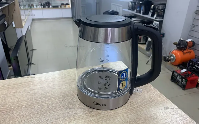 Чайник Midea MK-8008