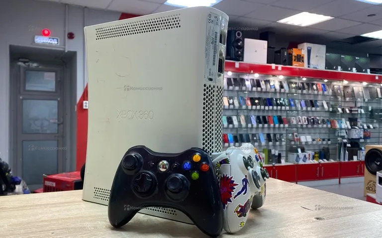 Приставка Xbox 360