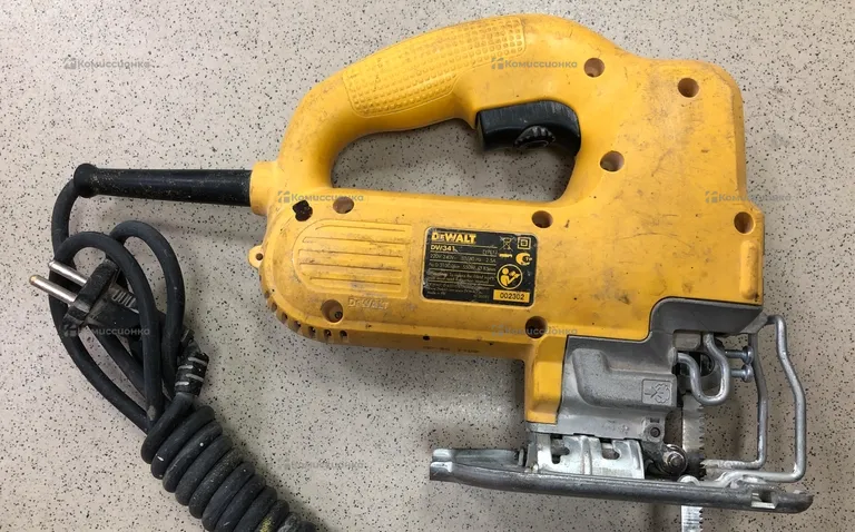 Электролобзик dewalt DW341K