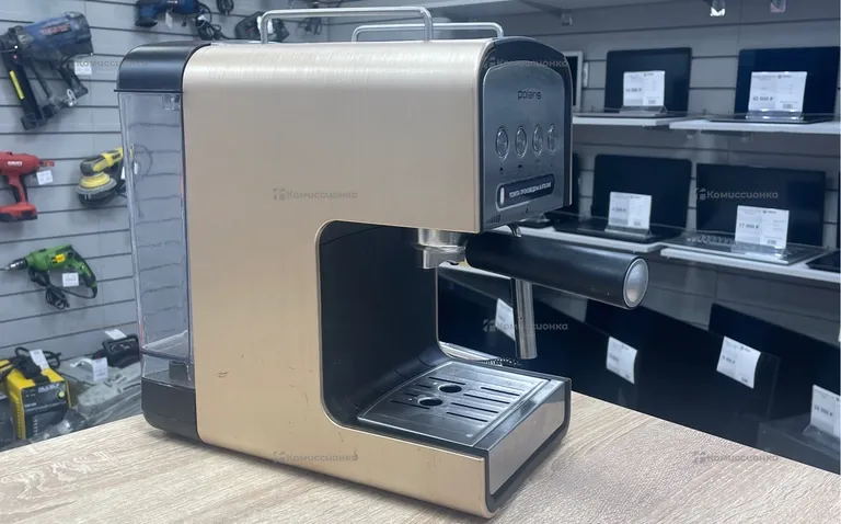 Кофемашина Polaris pcm 1526E