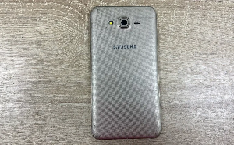 Samsung Samsung Galaxy J7 Neo