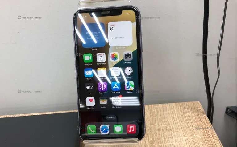 Apple IPhone 11 64 ГБ