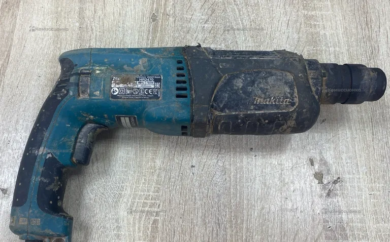 Перфоратор Makita HR2470
