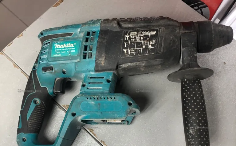 Аккумуляторный перфоратор Makita replic