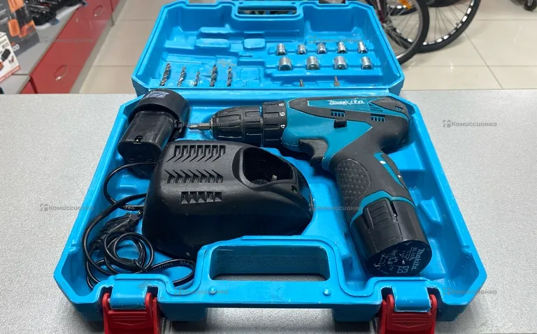 Дрель шуруповерт Makita 330DWE
