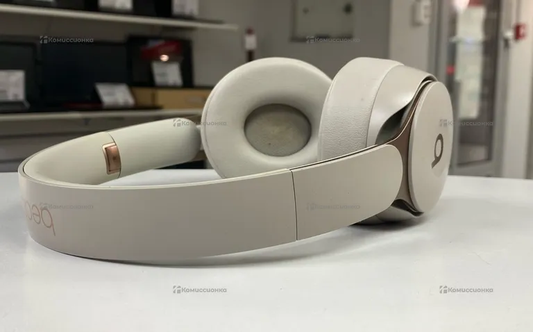Наушники  Beats Solo pro