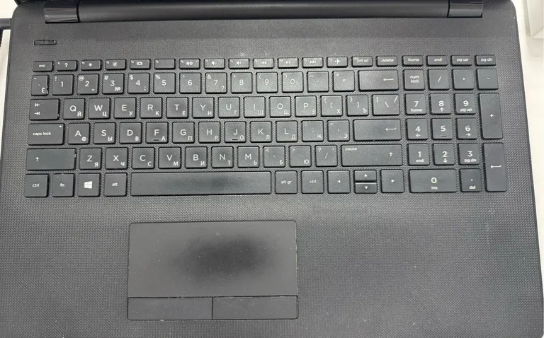 Ноутбук  HP LAPTOP 15ra0xx