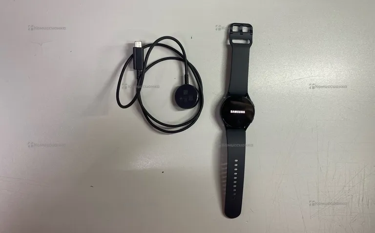 Часы Samsung Galaxy Watch 5 40mm