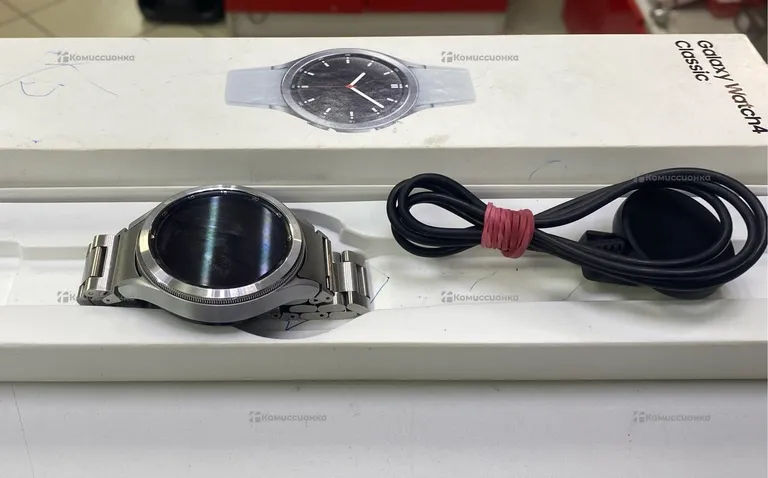 Часы Samsung Galaxy Watch 4 Classic