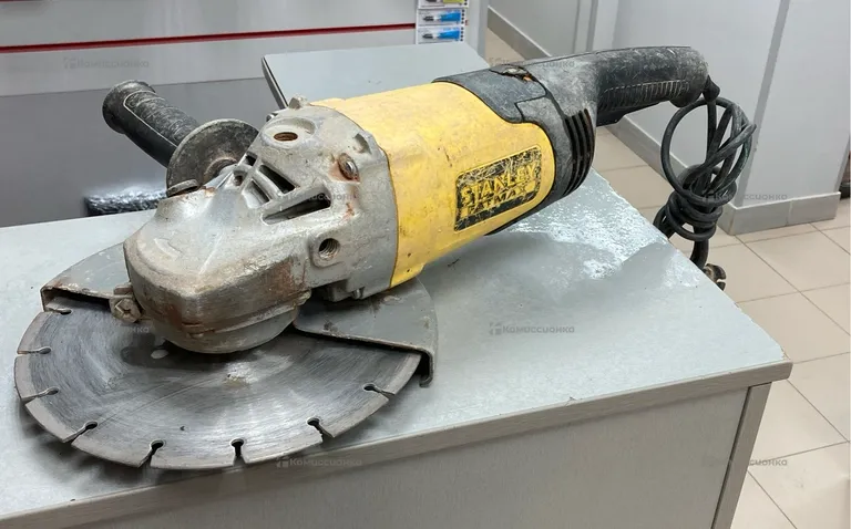 УШМ (болгарка) Stanley Fatmax FMEG230