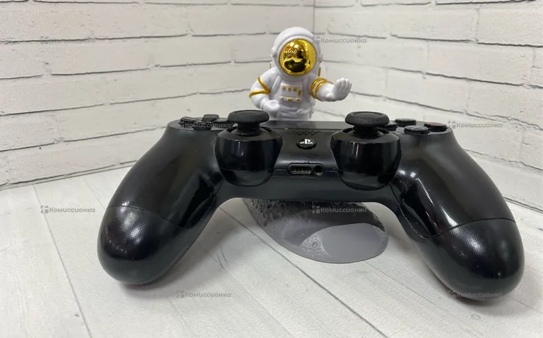 Sony PS4 Джостик джостик на Sony PS4