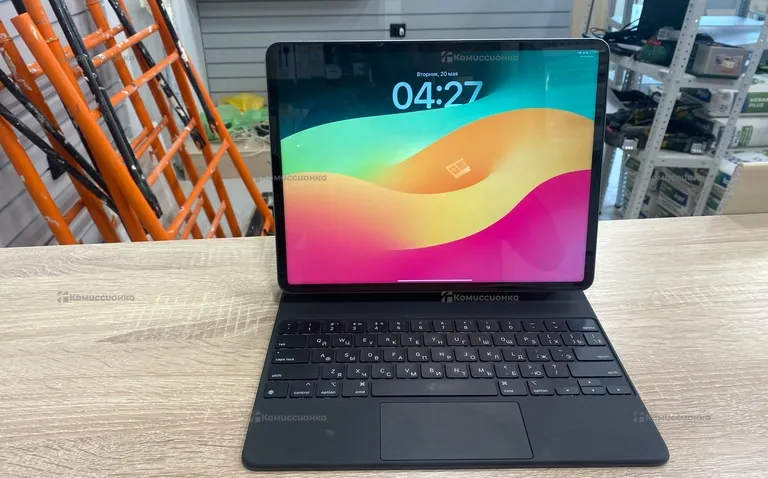 Apple iPad Pro (12,9-дюймовый)(6-го поколения)
