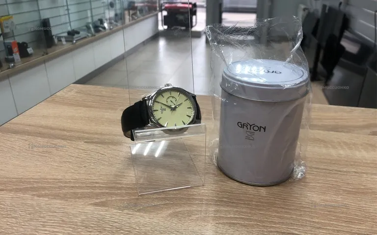Часы  Gryon g101.11.37