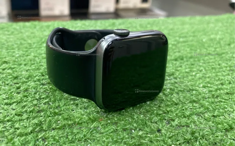 Часы Apple Watch 4 44mm