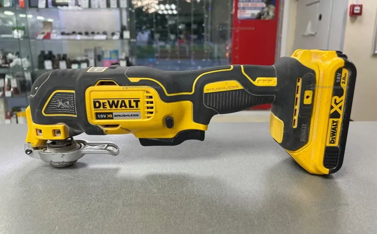 Реноватор аккумуляторный Dewalt DCS355
