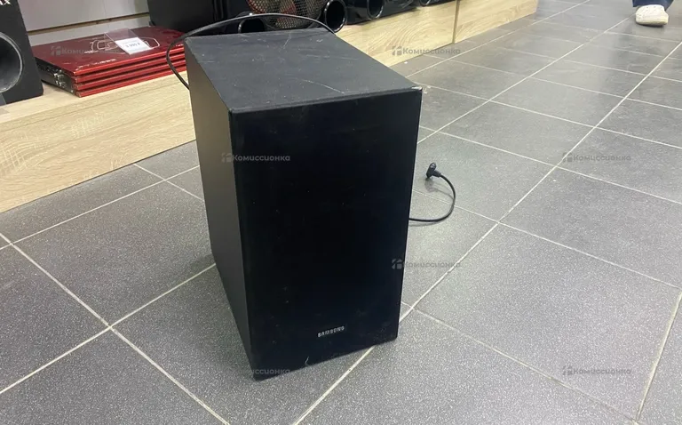 Саундбар Samsung R5-Series HW-R530