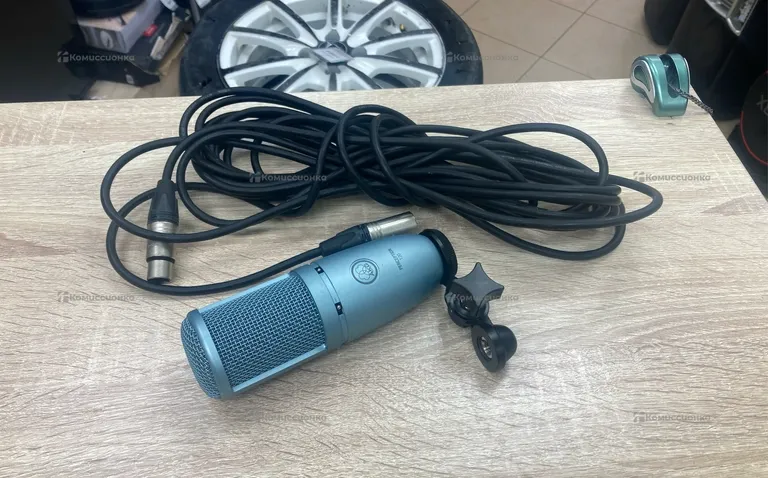 Микрофон AKG perception 120