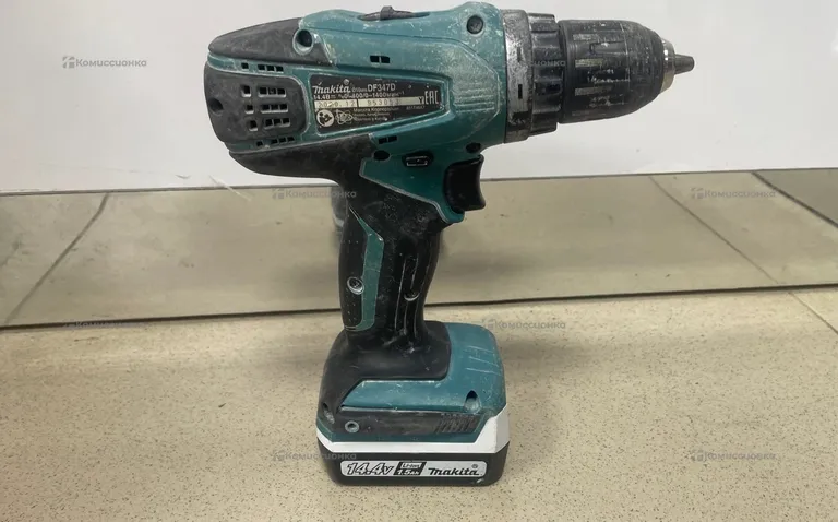 Зарядное устройство Makita DC18WAU +2 АКБ 14.4V
