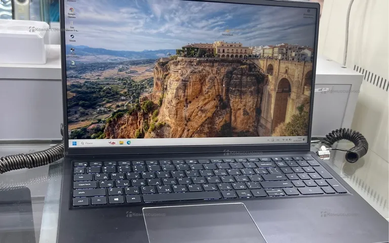 Ноутбук  dell p106f