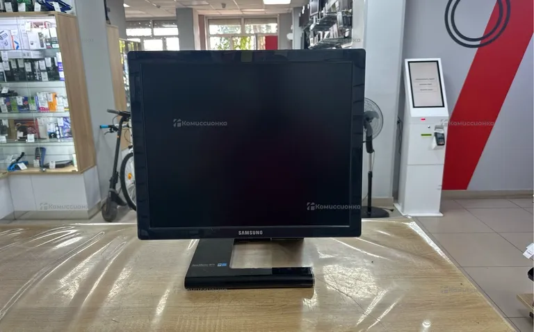 Монитор Samsung SyncMaster 971P