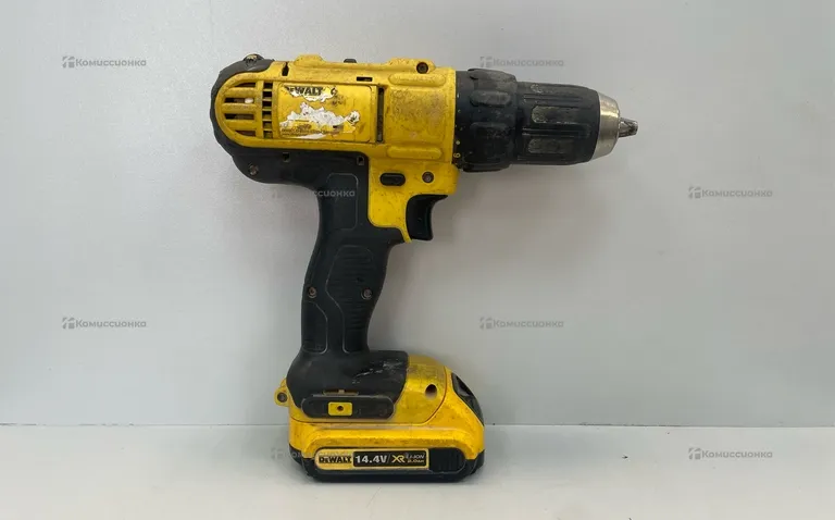 Дрель-шуруповерт dewalt DCD734C2
