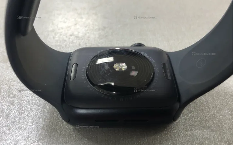 Часы  Apple Watch SE 40mm