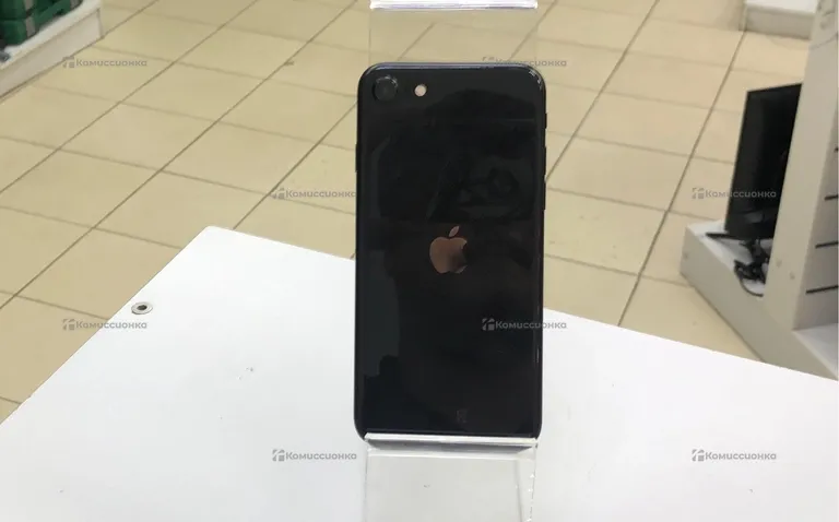 Apple Se 64 2022
