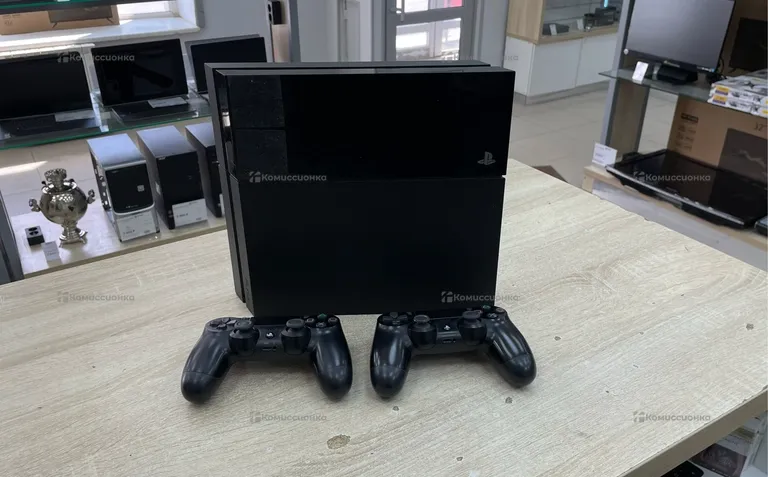 Приставка Sony PS4 Fat 500gb