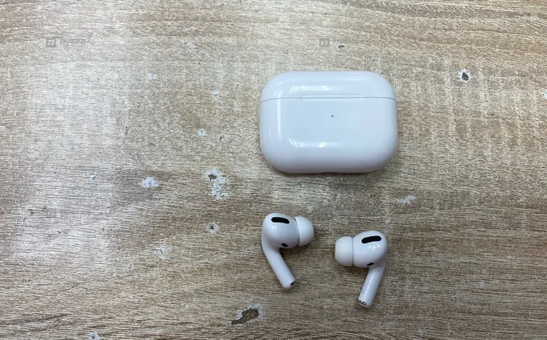 Наушники AirPods Pro