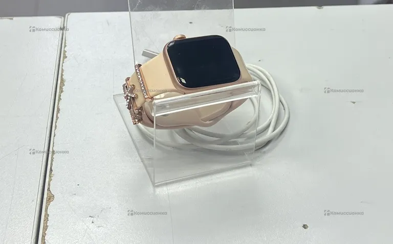 Часы Apple Watch SE 40mm