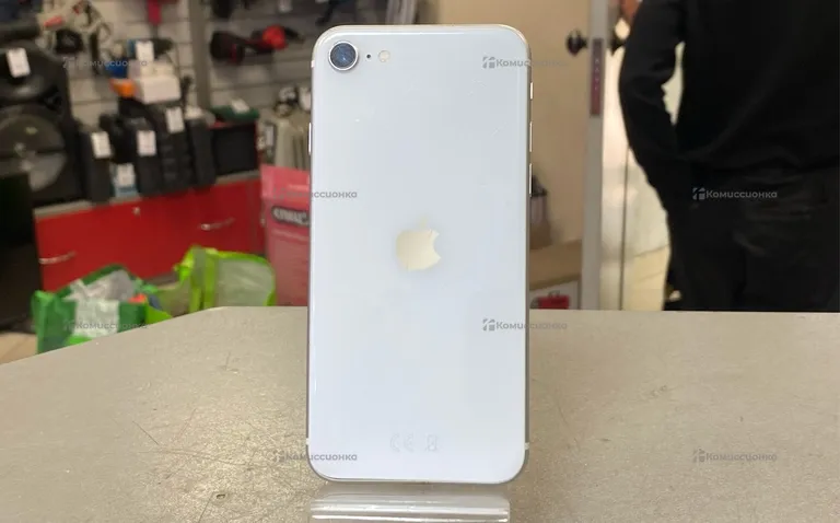 Apple Se 64 2022