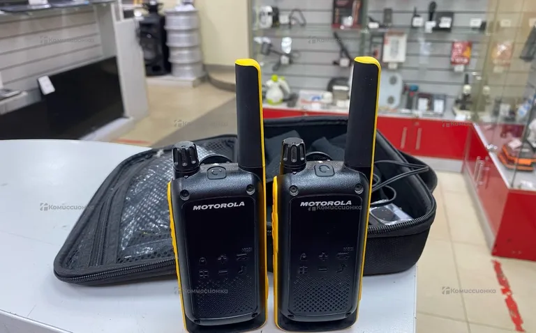 Рация Motorola T82