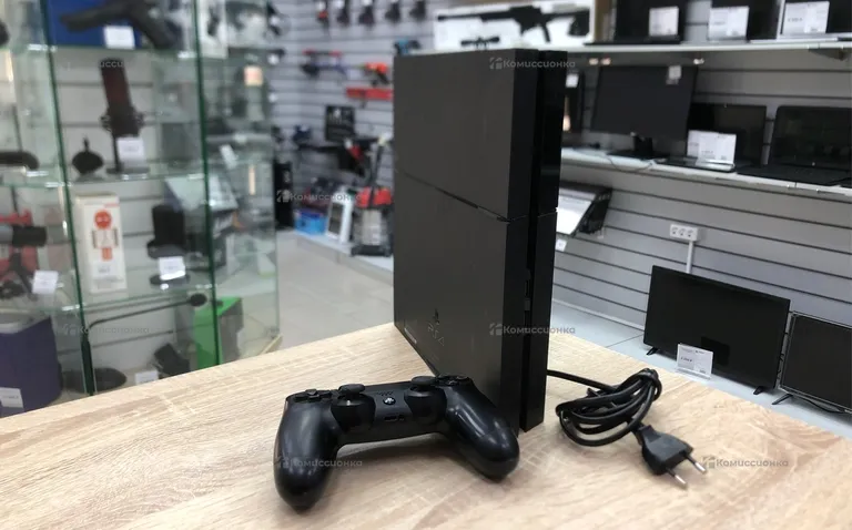Игровая приставка PS4 Fat 500Gb