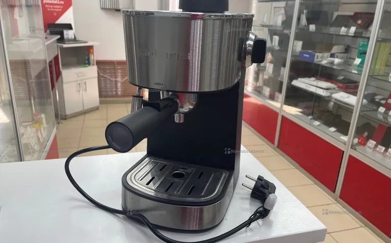 Кофеварка Polaris pcm 2020
