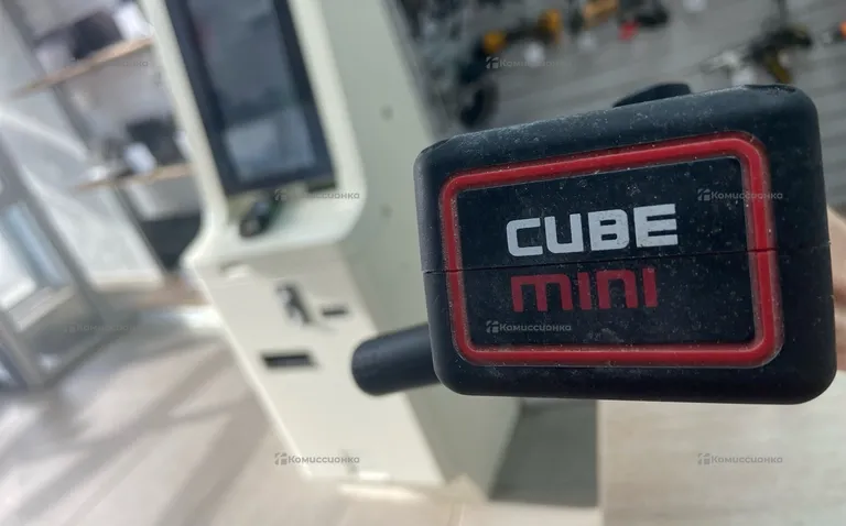 Лазерный уровень Cube mini