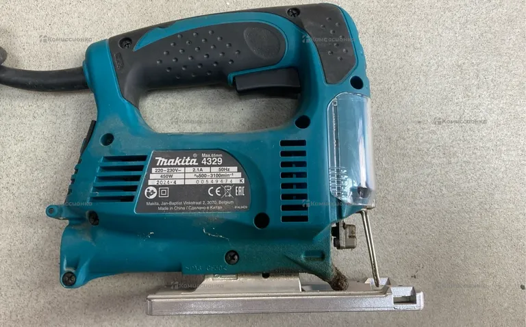 Электролобзик makita 4329K