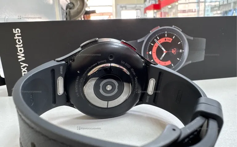 Часы  Samsung Galaxy Watch 5 pro