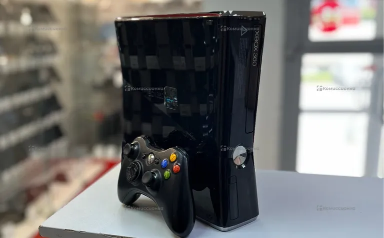 Приставка Xbox 360 E (500gb)