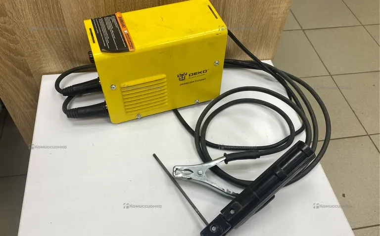 Сварочный аппарат инверторного типа DEKO DKWM220A