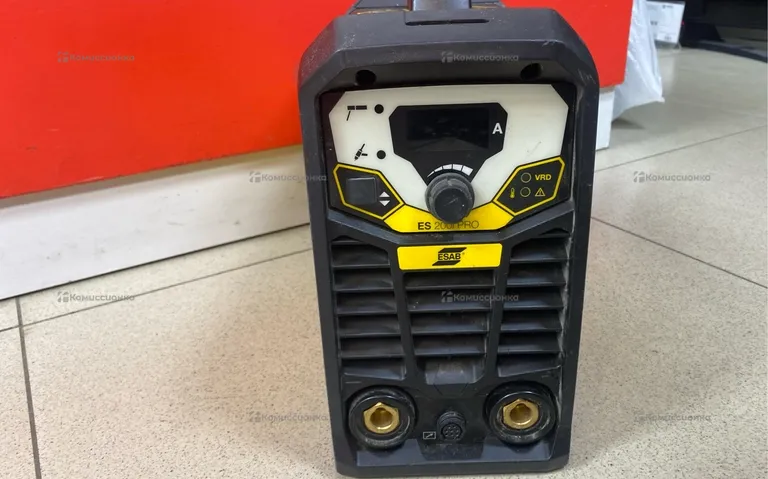 Сварочный инвертор ESAB Rogue ES 200i Pro, НАКС