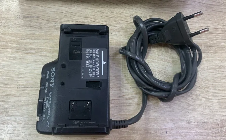 Видеокамера SONY CCD-FX280E